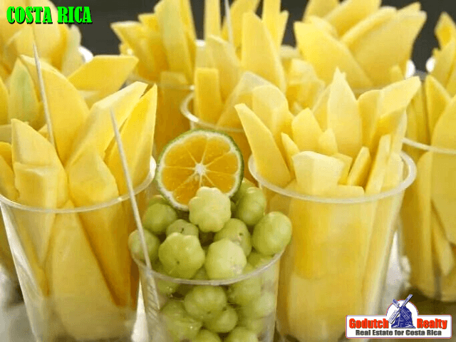 Try mango cele (green) with lemon and salt The Mangoes at my Atenas Rental Home keep me awake