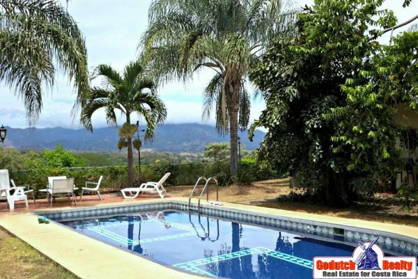 16 Magnificent terrace views of Atenas homes