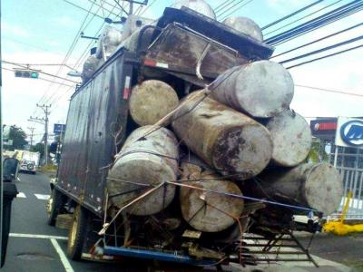 9 Weird ways transporting belongings in Costa Rica