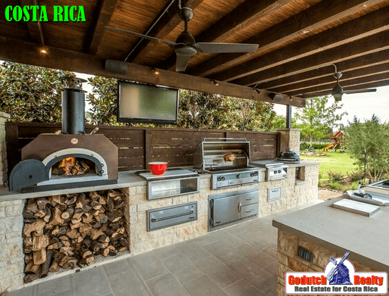 Design a bar and outdoor kitchen for your house in Costa Rica