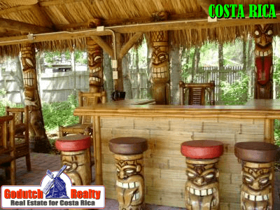 Design a bar and outdoor kitchen for your house in Costa Rica