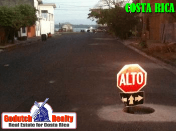 Road Obstacles when driving in Costa Rica