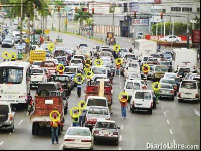 What can happen at the traffic light in Costa Rica?